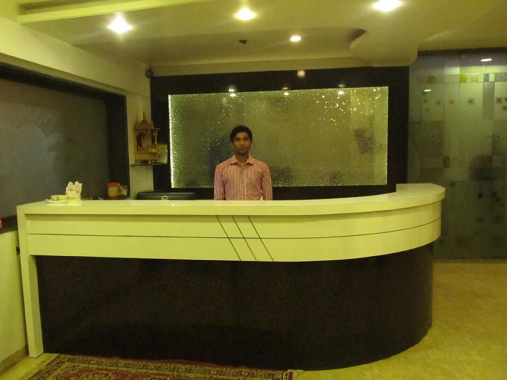 דמאן Hotel Sai Regency מראה חיצוני תמונה