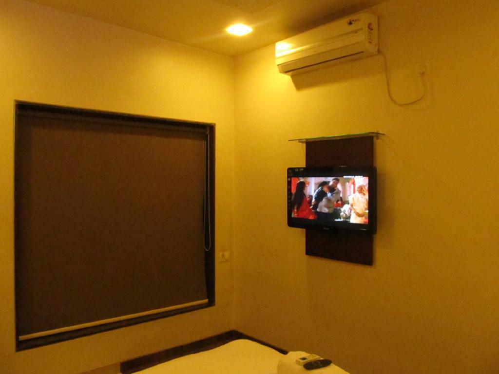 דמאן Hotel Sai Regency חדר תמונה