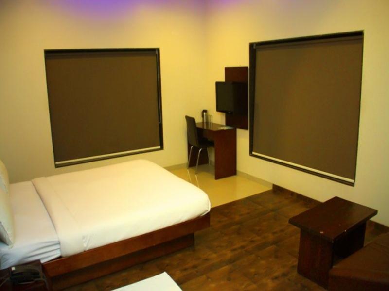 דמאן Hotel Sai Regency מראה חיצוני תמונה