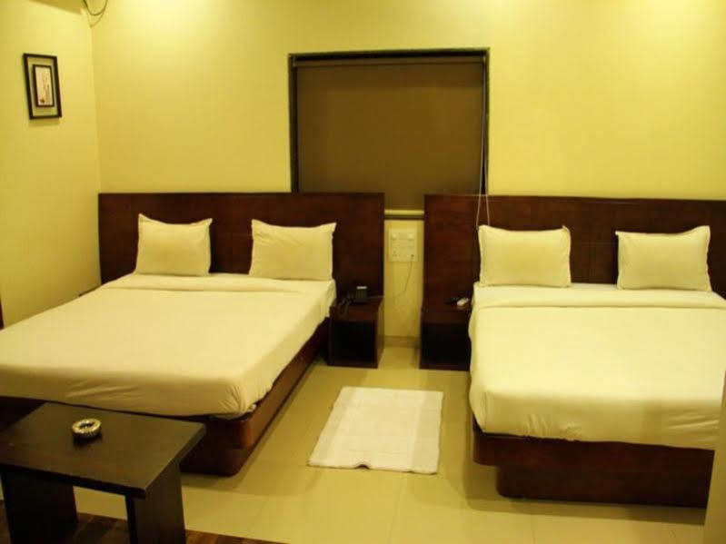 דמאן Hotel Sai Regency מראה חיצוני תמונה